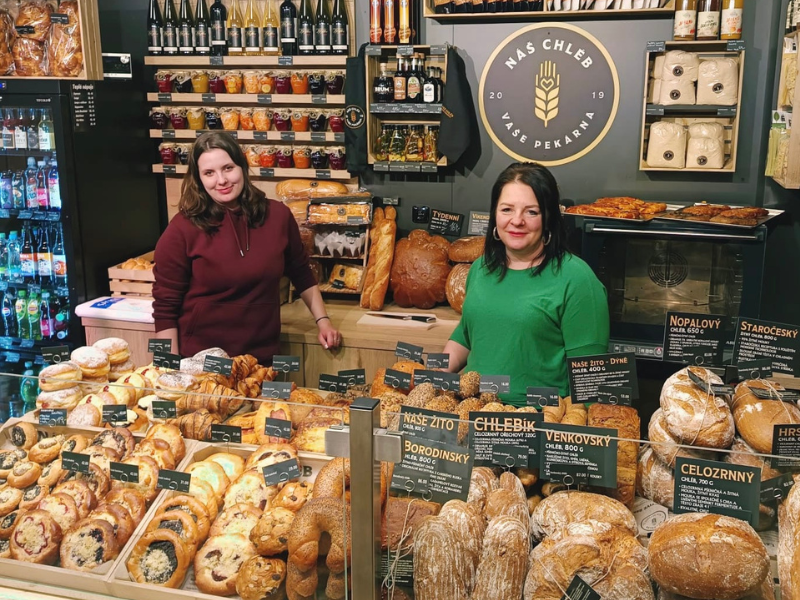 Verča s Martinem otevřeli další prodejnu Náš Chléb!